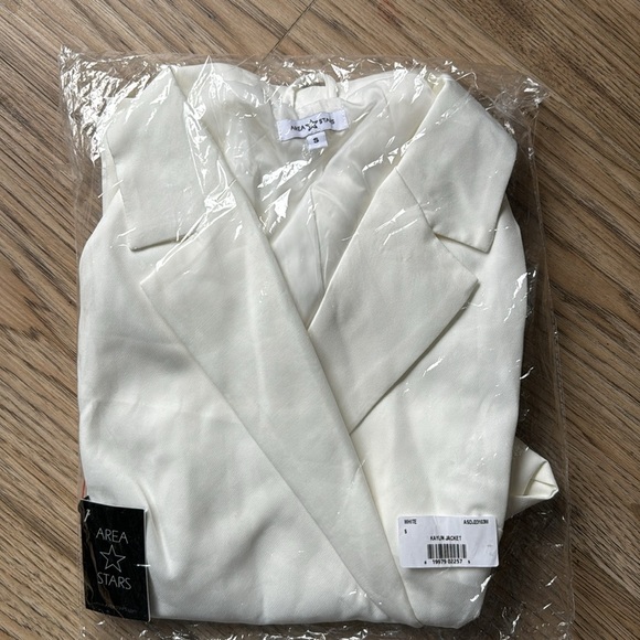 Area Star White Elegant Kaylin Jacket Size Small - Picture 3 of 5